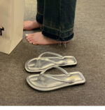Flat Toe Post Sandals for Beach & Casual Wear - Image 5