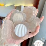NOVO Highlighter Powder: Shimmer powder for brightening the face, creating a 3D contour, nose shadow, and side shadow. Fine shimmer and pearlescent finish, ideal for contouring. - Image 4