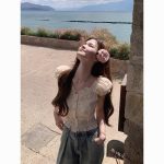 French Summer floral puff short sleeve slim fit cropped top - Image 2