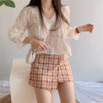 Korean long-sleeved V-neck lace three-dimensional daisy design top - Image 3