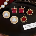 Pearl Stud Earrings Set - Unique Lightweight Luxury Design - Image 5