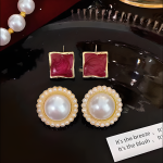 Pearl Stud Earrings Set - Unique Lightweight Luxury Design - Image 8
