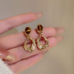 Vintage Pearl Drop Earrings – Irregular Melange Style, Light Luxury Design - Image 6