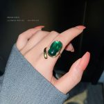 Elegant Green Statement Ring for Women – Adjustable Fashion Open Ring, Minimalist Niche Design - Image 4