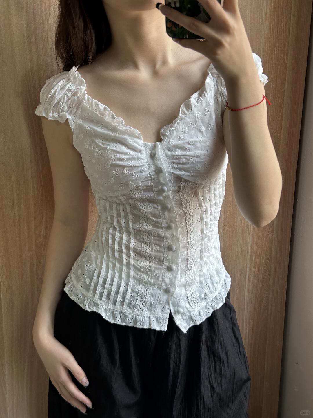 17B7D22E-84BA-4EF8-9AE2-F2196E45128D French Jacquard Puff Sleeve Top – Palace Style Ballet Girl Lace Button Blouse - Image 1
