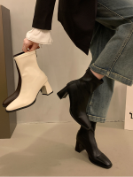 Women's Soft Leather Chunky Heel Slim-Fit Chelsea Ankle Boots - Image 4