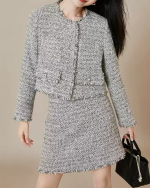 Vintage Tweed Cropped Jacket – Elegant Slim-Fit Petite-Friendly Woven Outerwear - Image 5