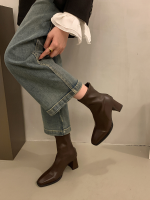 Women's Soft Leather Chunky Heel Slim-Fit Chelsea Ankle Boots - Image 20