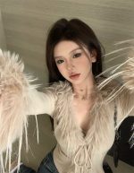V-Neck Tie-Front Cropped Knit Cardigan - Image 19