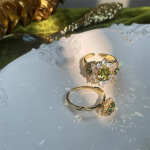 Vintage Olive Green Zircon Ring – Adjustable French Retro Style for Women - Image 3
