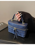 Luxury Red Chain Box Handbag for Women - Image 3