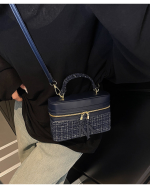 Luxury Red Chain Box Handbag for Women - Image 4