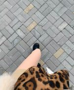 Vintage Leopard Print Scarf – Elegant & Versatile Neck Wrap - Image 3
