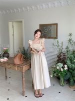 Designed with beautiful back and flying sleeves, bow tie A-Line Dress - Image 10