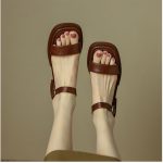 Retro Simple Flat Soft Soled Beach Open Toe Strap Roman Sandals - Image 4