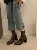 Women's Soft Leather Chunky Heel Slim-Fit Chelsea Ankle Boots - Image 19