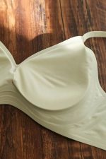Seamless Wireless Back-Support Bra – 3D Soft Support Sleep Bra for Women - Image 9