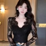 Women’s Sexy V-Neck Lace Crop Top Slim Fit Solid Color Long Sleeve Shirt