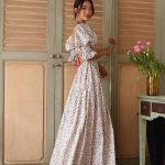 Niche Design Backless Floral Seaside Dress for Women – Elegant Flowy Vacation Style