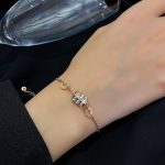 Women's Light Luxury Bracelet – Simple High-End Niche Fashion Design - Image 3