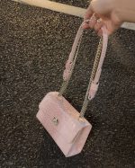 High-End Pink Crocodile Pattern Small Square Chain Shoulder Bag – Niche Design Versatile Crossbody Bag for Women - Image 2