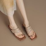 Vintage Woven Toe Ring Chunky Heel Sandals - Image 9