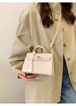 Retro Crocodile-Pattern Small Square Crossbody Bag – Women's Elegant Autumn/Winter Kelly-Style Handbag - Image 5