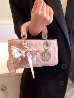 Luxury Quilted Women’s Crossbody Handbag - Image 6