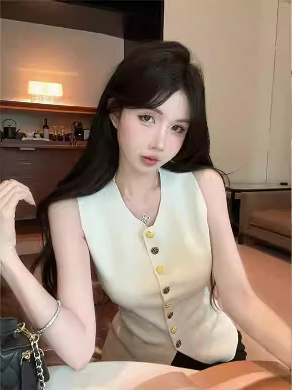 O1CN01aGeCCM1r0CMWTiN0H__2208747645568_jpg_q50_jpg Women's Knitted Summer Vest – Unique Sleeveless Lightweight Trendy Top - Image 1