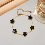 Cross-border titanium steel lucky clover five-leaf clover five-flower five-leaf bracelet light luxury high-end female hot-selling stainless steel hand jewelry - Image 12