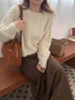 Women’s Mohair Cable Knit Cropped Sweater with Soft Plush Texture - Image 2