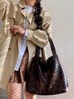Women’s Vintage Large Capacity Commuter Tote Bag - Image 3