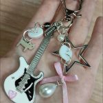 Handmade Beaded Cat Electric Guitar Keychain – Cute Kawaii Charm for Bags, Binders & Keys - Image 2