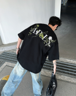 Men’s Street Retro Floral Embroidery Loose Tee - Image 4