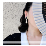 Zhong Chuxi-Inspired Luxury Black Marble Bead Mermaid Princess Hepburn Vintage Earrings. - Image 4