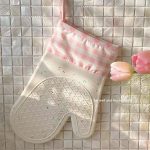 Korean Style Pink Checkered Cotton-Padded Silicone Gloves - Non-Slip, Heat-Resistant, Microwave Safe, Anti-Scald - Image 4