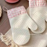 Korean Style Pink Checkered Cotton-Padded Silicone Gloves - Non-Slip, Heat-Resistant, Microwave Safe, Anti-Scald - Image 2