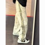 American High-Street Retro Heavy Sweatpants - Straight-Leg Sports Casual Pants with Camo Stripe & White Floral Design - Image 5