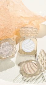 NOVO Highlighter Powder: Shimmer powder for brightening the face, creating a 3D contour, nose shadow, and side shadow. Fine shimmer and pearlescent finish, ideal for contouring. - Image 10